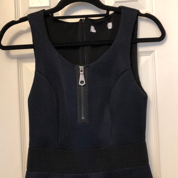 Flowy dress - Picture 2 of 4